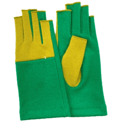 Shop L'apero Poitiers Gloves In Green