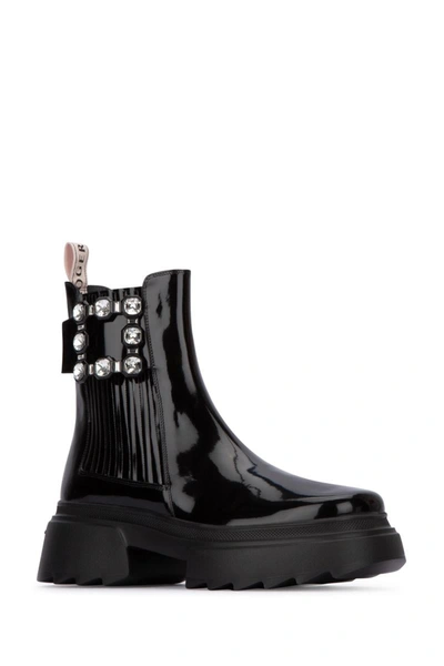 Roger Vivier Wallaviv Str Buckle Chelsea Bootie In Black