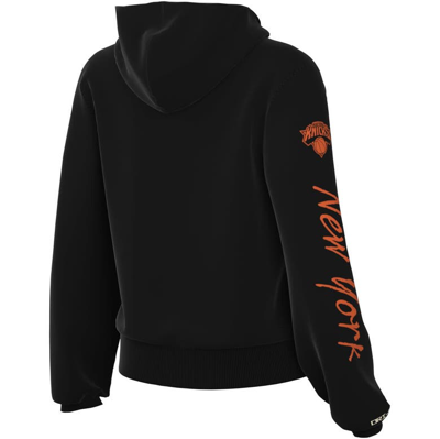 Shop Nike Black New York Knicks Courtside Standard Issue Performance Pullover Hoodie