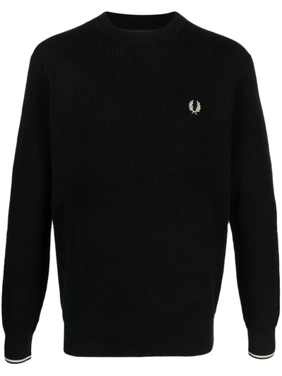 Fred Perry Crest-motif V-neck Sweater In Black