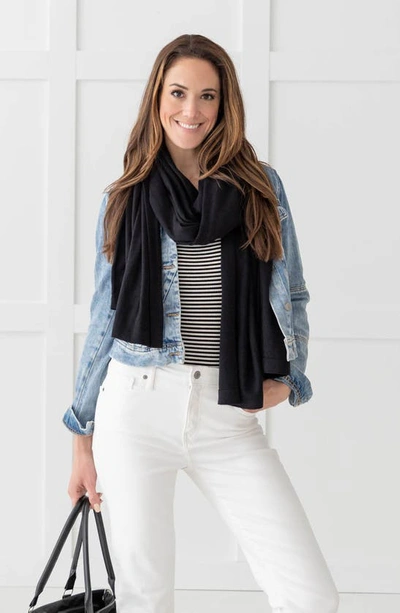 Zestt Organics The Dreamsoft Travel Scarf In Black