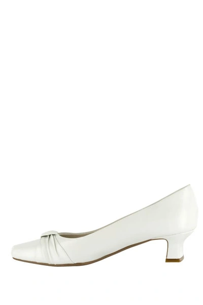 Easy Street Waive Square Toe Pump In White