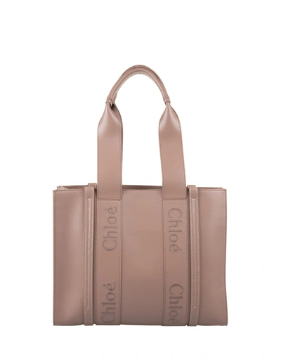 Shop Chloé Woody Medium Shopping Bag In Woodrose Leather In Pink
