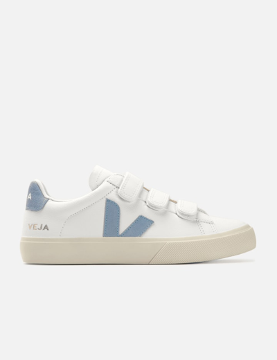 Shop Veja Recife Chromefree In White