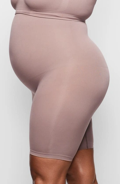 Skims Mid-thigh Sculpting Shorts In Umber