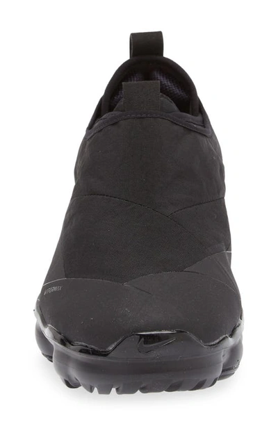 Nike Gender Inclusive Air Vapormax Roam Slip-on Running Shoe In Black/ Metallic Silver/ Black