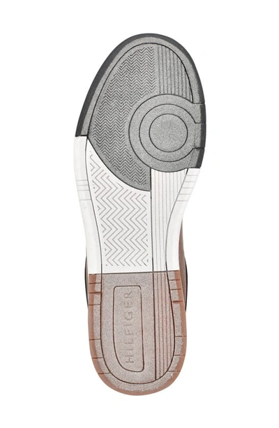 Tommy Hilfiger Trapeze Sneaker In Medium Brown