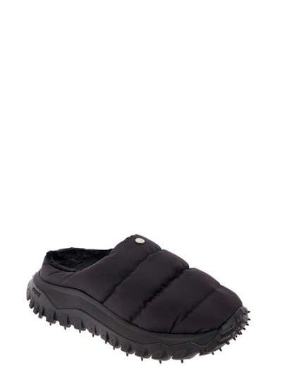 Shop Moncler Genius Trailgrip Après' Black Mules With Boudin-quilting In Polyamide