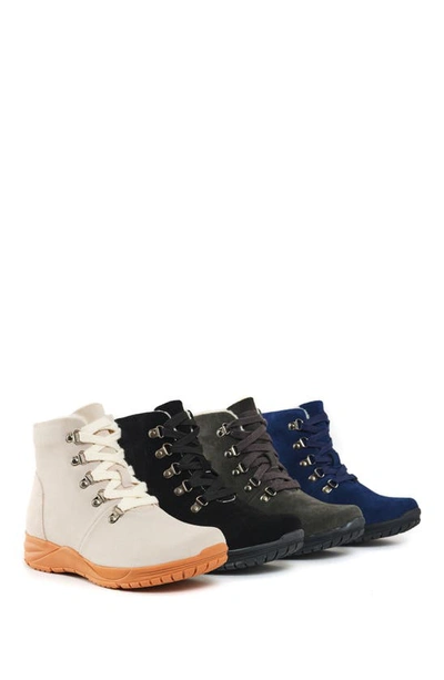 Propét Demi Womens Suede Sherpa Lined Winter & Snow Boots In Black