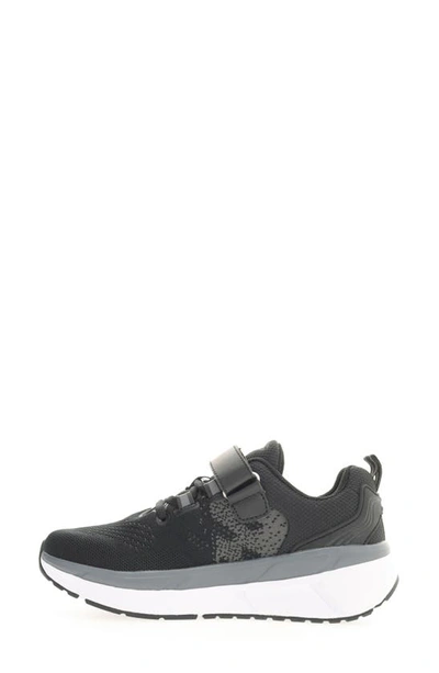 Propét Women's Propet Ultra Fx Sneakers In Black/ Grey