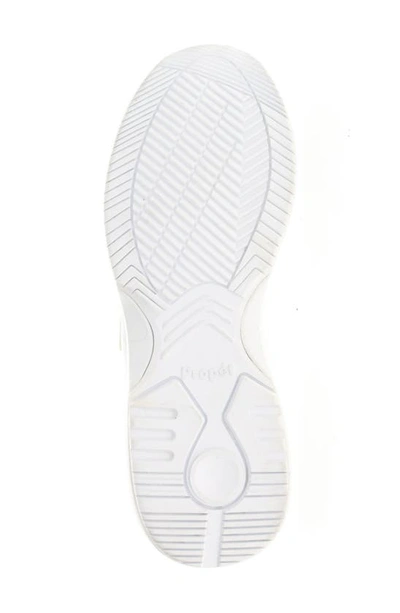 Propét Propet Lifewalker Flex Sneaker In White