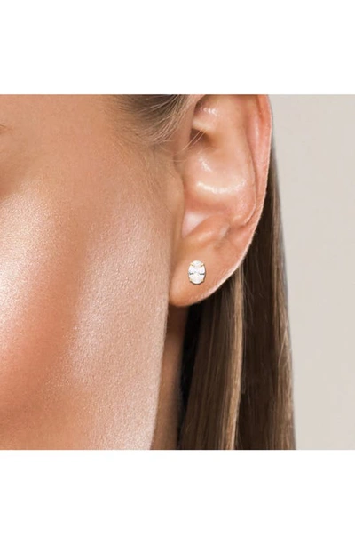 A & M 14k Gold Green Cz Oval Stud Earrings In White