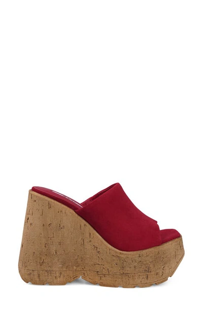Zigi Zhamira Platform Wedge Sandal In Red Suede