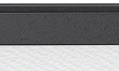 Aura Frames Carter Digital Photo Frame In Black Mat
