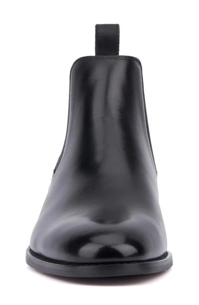 Vintage Foundry Darwin Plain Toe Chelsea Boot In Black