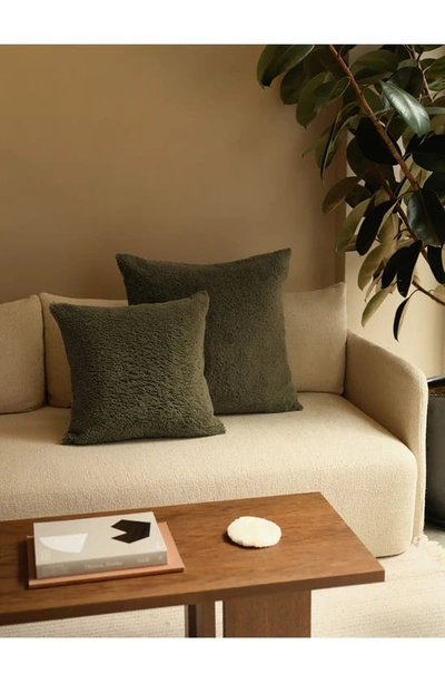 Hommey Essential Fleece Pillow Cover In Olive
