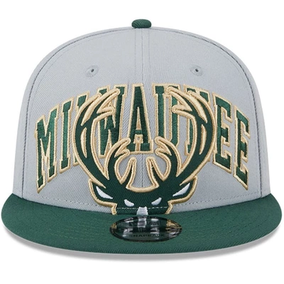 Shop New Era Gray/hunter Green Milwaukee Bucks Tip-off Two-tone 9fifty Snapback Hat