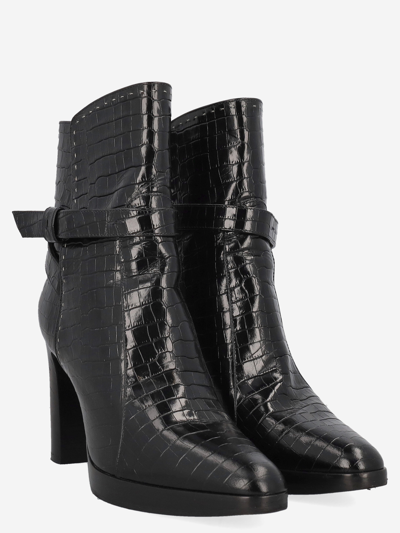 Pre-owned Max Mara Leather Ankle Boots In Black