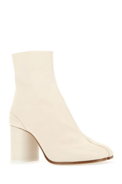 Shop Maison Margiela Woman Ivory Leather Tabi Ankle Boots In White