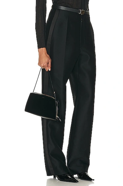 The Row Dalia Shoulder Bag In Black