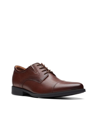 Clarks Whiddon Cap In Mahogany
