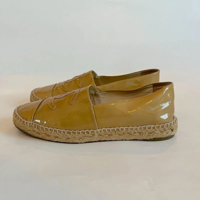 Pre-owned Chanel Beige Patent Leather Espadrilles, 41