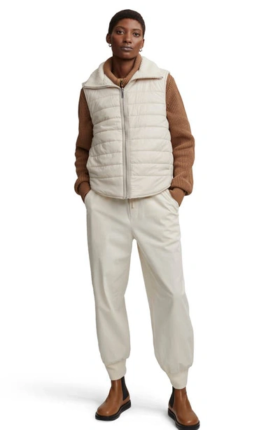 Varley Ellis Reversible Faux Shearling Lined Puffer Vest In Sandshell