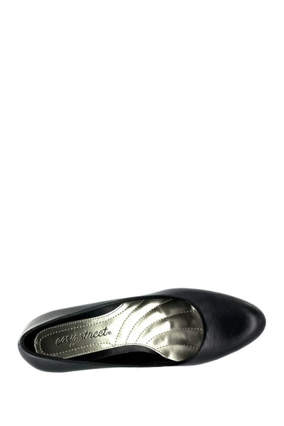 Easy Street Fabulous Classic Pump In Black Croco