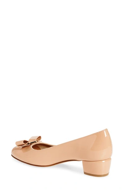Ferragamo Vara 30 Nappa Leather Pumps In Amaretti