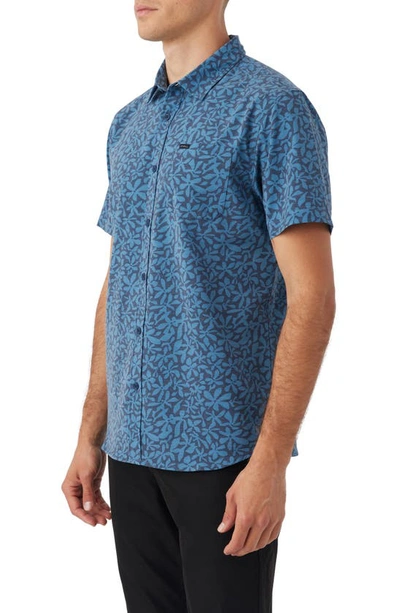 Shop O'neill Traveler Hyperdry Short Sleeve Button-up Shirt In Navy
