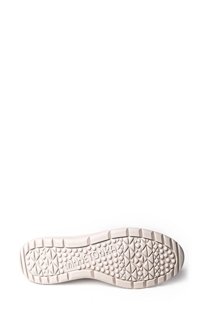 Minnetonka Discover Deerskin Loafer In White