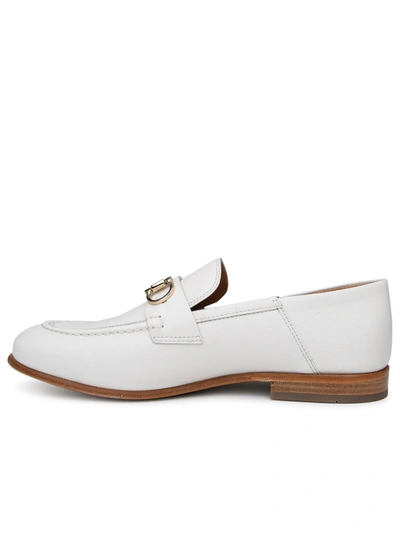 Shop Ferragamo Salvatore  White Leather Loafers Woman In Cream