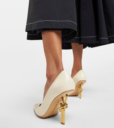 Bottega Veneta Knot Leather Pumps In White
