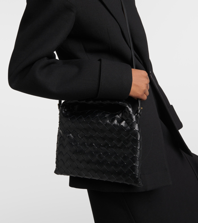 Bottega Veneta Large Leather Hop Shoulder Bag In Black
