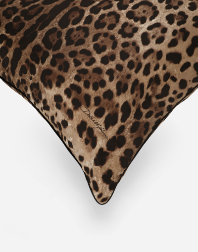 Dolce & Gabbana Medium Leopardo-print Velvet Cushion In マルチカラー
