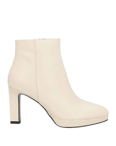 Bibi Lou Woman Ankle Boots Off White Size 11 Soft Leather In Off White