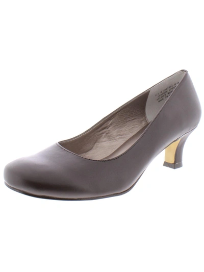 Array Flatter Womens Low Heels In Brown