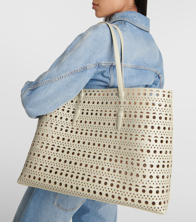 Alaïa Mina 44 Vienne Wave Leather Tote Bag In Grey