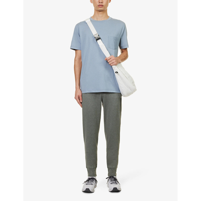 Shop Vuori Men's Cloud Heather Tradewind Crewneck Stretch Recycled-polyester T-shirt In Grey