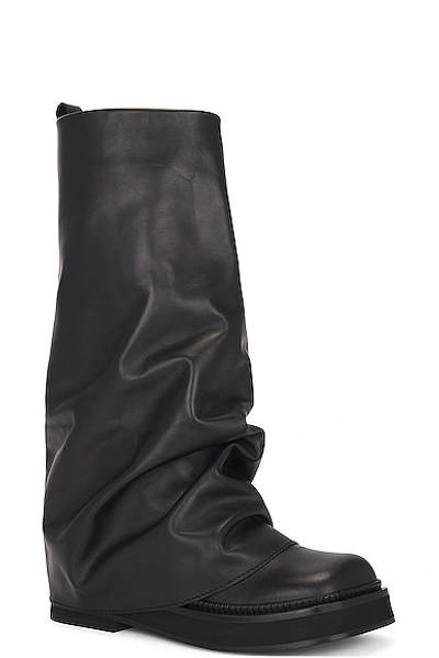 Attico 'robin' Black Boots With Square Toe And Logo Plaque On The Rear In Black