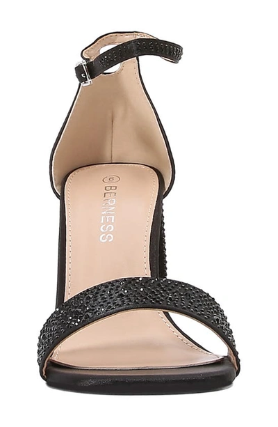 Berness Prairie Block Heel Sandal In Black