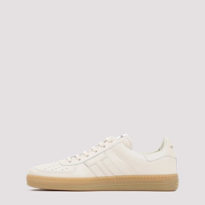 Shop Tom Ford Smooth Leather Low Top Sneakers Shoes In Nude & Neutrals