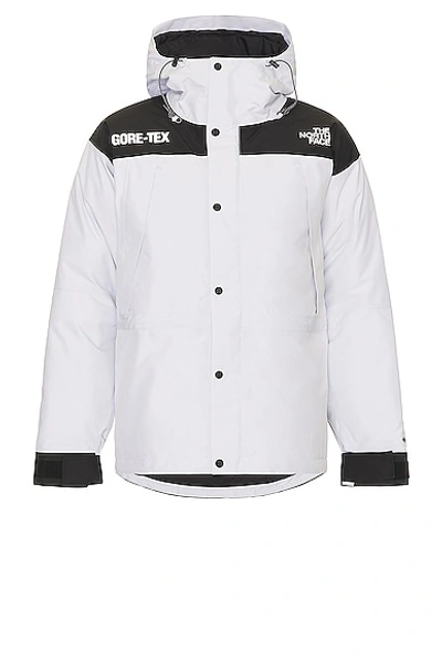 The North Face Reign On Windbreaker In Tnf White & Silver Reflective
