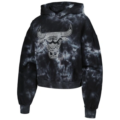 Shop The Wild Collective Black Chicago Bulls Tie-dye Cropped Pullover Hoodie