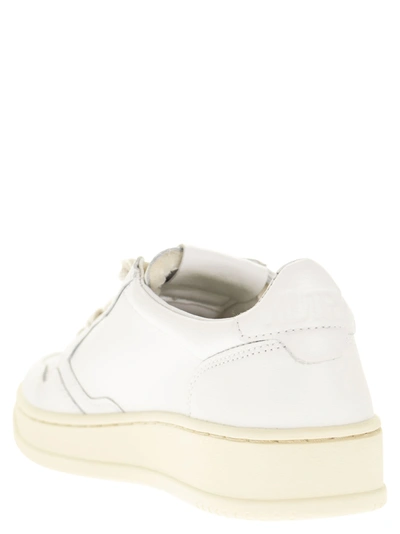 Autry Medalist Low - Leather Sneakers In Neutral