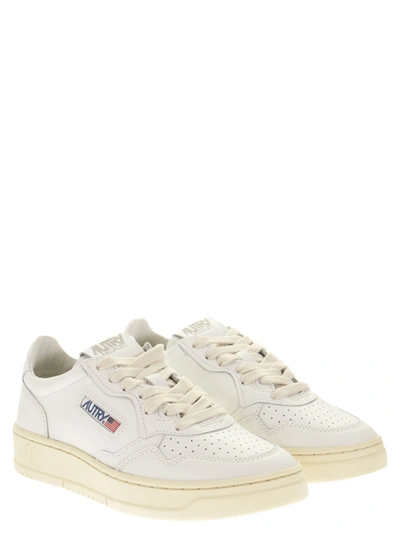 Autry Medalist Low - Leather Sneakers In Neutral