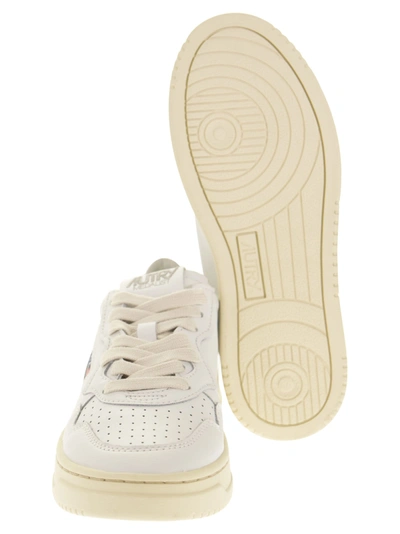 Autry Medalist Low - Leather Sneakers In Neutral