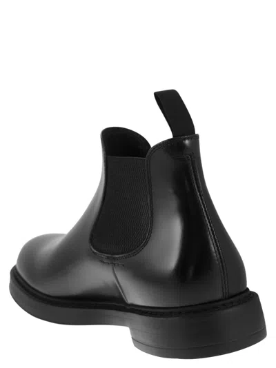 Doucal's Black Leather Ankle Boot