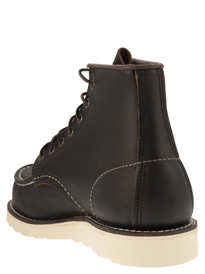 Red Wing Calf Leather Ankle Boots With Rounded Toe And Sturdy Sole