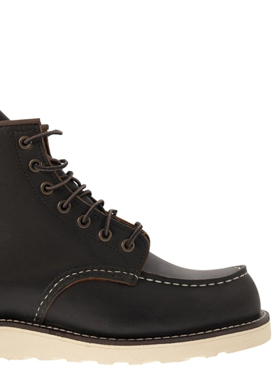 Red Wing Calf Leather Ankle Boots With Rounded Toe And Sturdy Sole